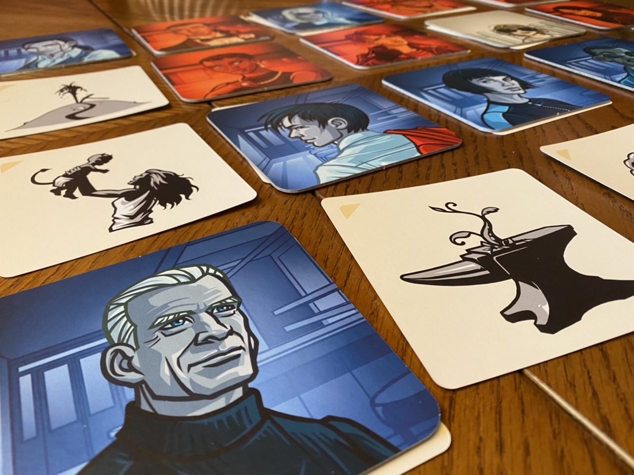 Codenames and Codenames Duet game review: why you should get them